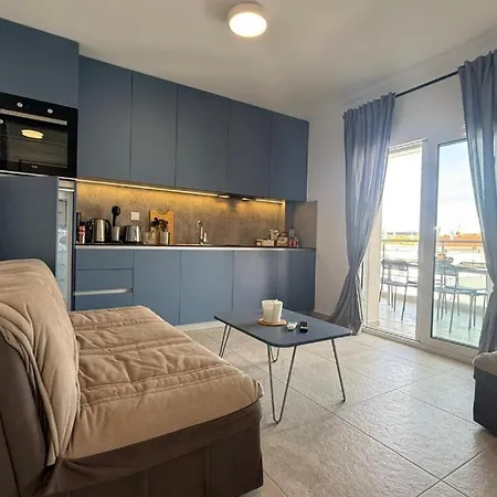 Luxury 2-bedroom With Sea View And Jacuzzi - Maria شقة *