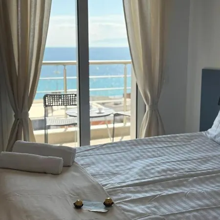 Luxury 2-bedroom With Sea View And Jacuzzi - Maria * Nea Kallikrateia